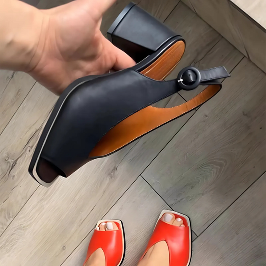 Sandalias elegantes de tacón alto