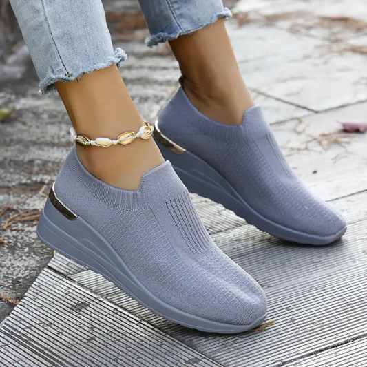 Zapatilla ergonómicas transpirables para mujer con detalle dorado