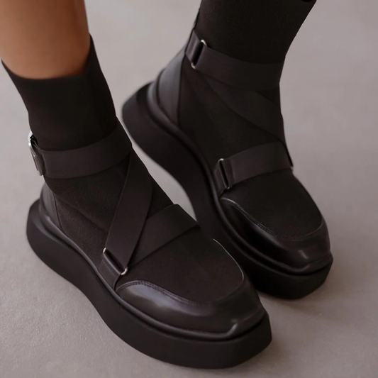 Botas de estilo moderno y ergonómico con ajuste elastico para mujer