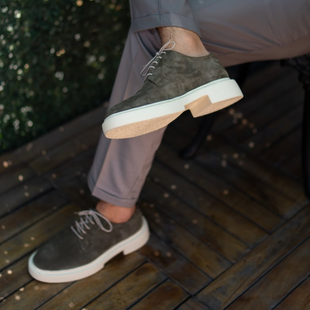 Zapatos casuales con tacon bajo y cordones para hombre