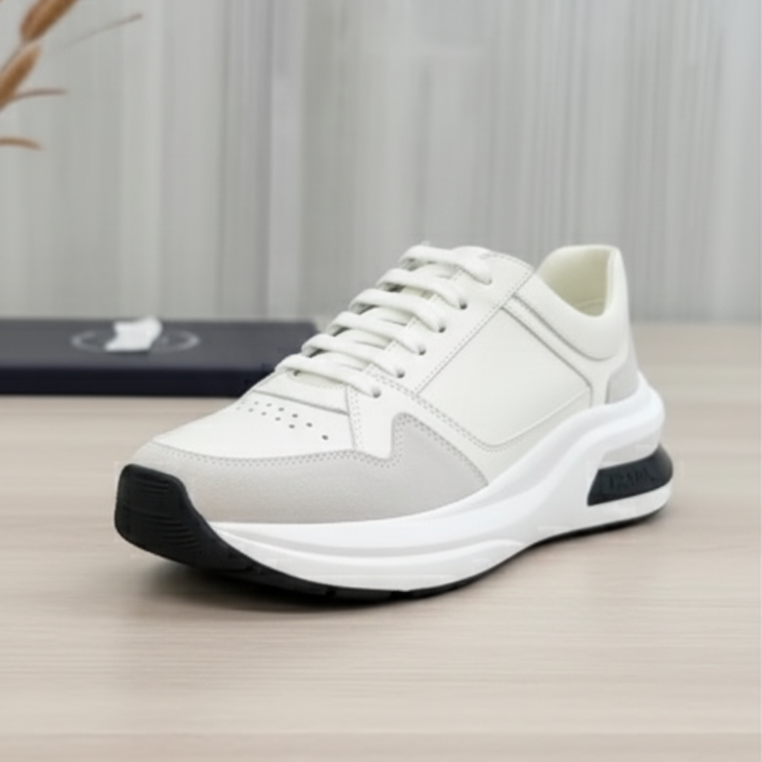 Zapatillas urbanas de diseño minimalista y lujo discreto