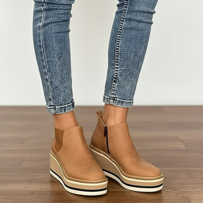 Botines con tacón de cuña y puntera redonda para mujer®