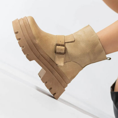 Botas de cuero para mujer con tacon bajo y hebilla decorativa